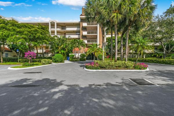 Lavers Resort & Racquet Club, 955 Egret Cir #208, Delray Beach, Florida 33444, image 1