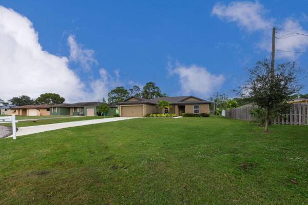 Sandhill Crossing, 2581 SE Dogwood Ave, Port St. Lucie, Florida 34952, image 1
