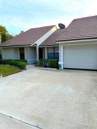 Townhomes Of Glengary, 704 Lochwick Ter #9, Palm Beach Gardens, Florida 33418, image 1