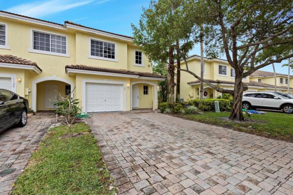 Independence Cove, 1139 Imperial Lake Rd, West Palm Beach, Florida 33413, image 1