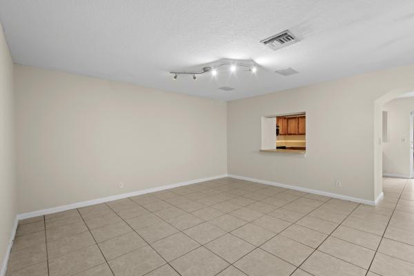 Independence Cove, 1139 Imperial Lake Rd, West Palm Beach, Florida 33413, image 2