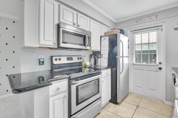River House Gardens, 322 N Federal Hwy #127, Deerfield Beach, Florida 33441, image 1
