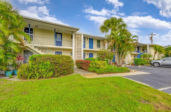 Earman Villas, 813 Hummingbird Way #6a, North Palm Beach, Florida 33408, image 1