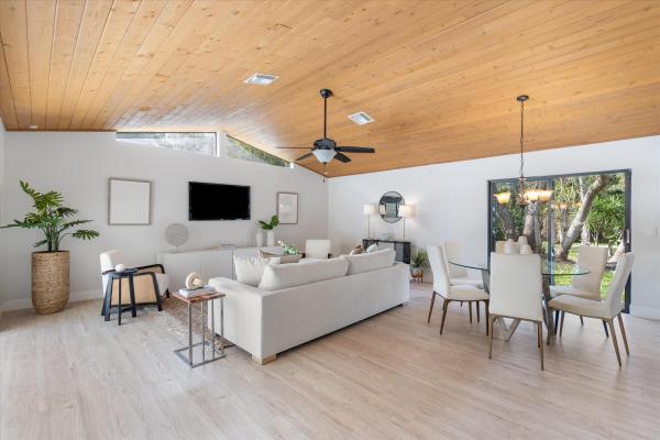 Paddock Park 1 Of Wellington, 14817 Stirrup Ln, Wellington, Florida 33414, image 2