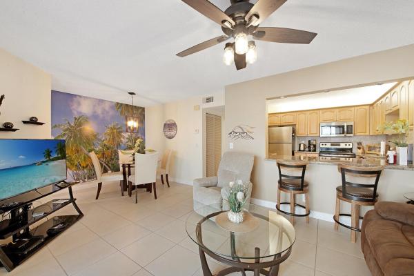 Liberty Square, 303 Liberty Ct, Deerfield Beach, Florida 33442, image 3