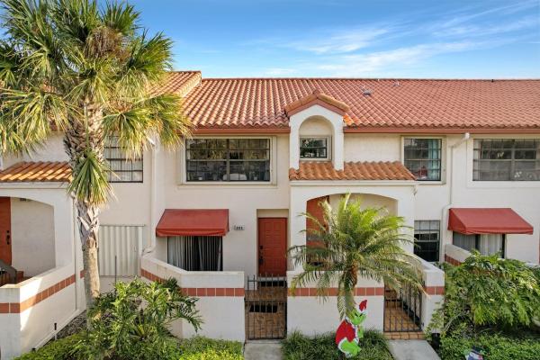 Liberty Square, 303 Liberty Ct, Deerfield Beach, Florida 33442, image 2