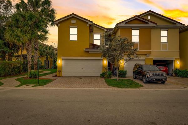 Pipers Cay, 818 Pipers Cay Dr, West Palm Beach, Florida 33415, image 1