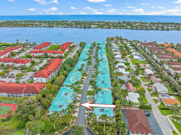 Barefoot Cove Townhomes, 115 Barefoot Cv, Hypoluxo, Florida 33462, image 1