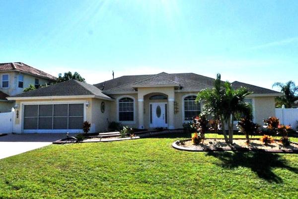 Crane Landing, 562 SW Nadell Ave, Port St. Lucie, Florida 34953, image 1