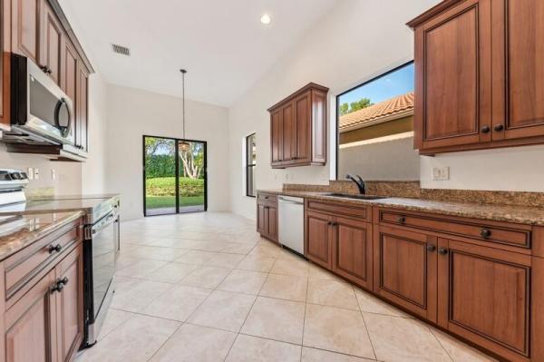 Four Seasons, 9732 Isles Cay Dr, Delray Beach, Florida 33446, image 2