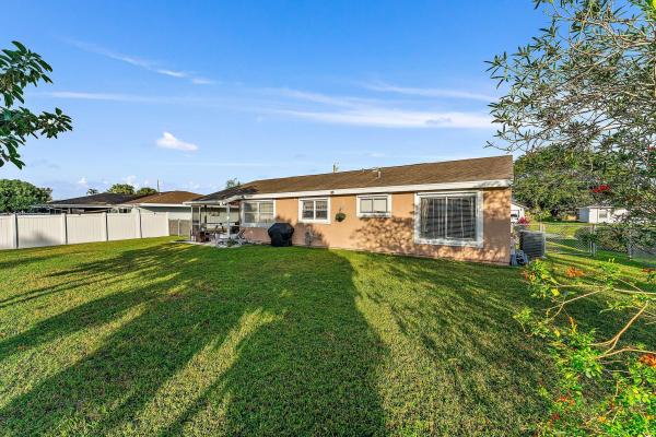 2122 SE Wald St, Port St. Lucie, Florida 34984, image 1