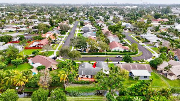 Royal Palm Lakes Estates, 4299 NW 18th Ter, Oakland Park, Florida 33309, image 1