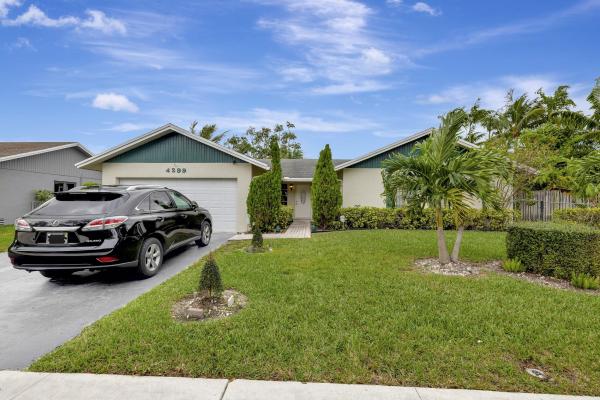 Royal Palm Lakes Estates, 4299 NW 18th Ter, Oakland Park, Florida 33309, image 1