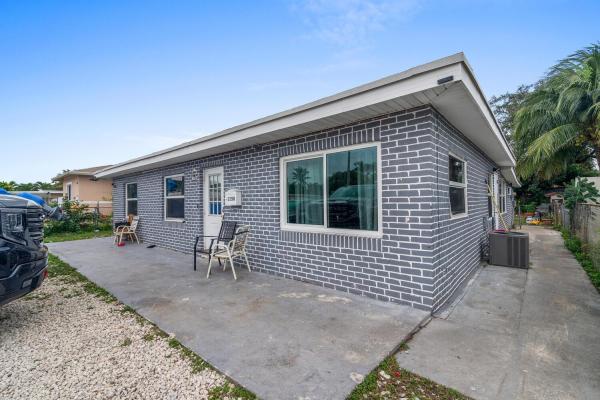 Hoosier Heights, 1150 SW 24th Ave, Fort Lauderdale, Florida 33312, image 1