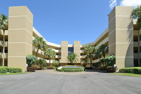 Camino Real Village, 5701 Camino Del Sol #202, Boca Raton, Florida 33433, image 1