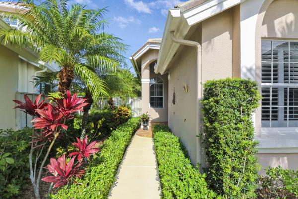 Eagleton Lakes, 331 Eagleton Golf Dr, Palm Beach Gardens, Florida 33418, image 2