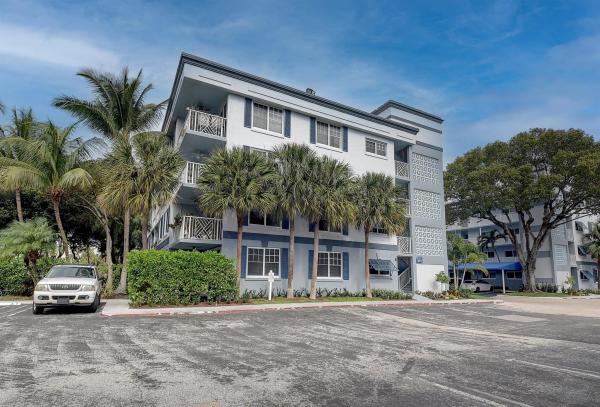 Bermuda Cay, 611 E Woolbright Rd #205, Boynton Beach, Florida 33435, image 1