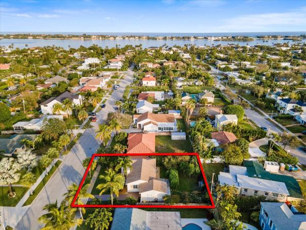 Broadmoor, 352 Palmetto St, West Palm Beach, Florida 33405, image 1