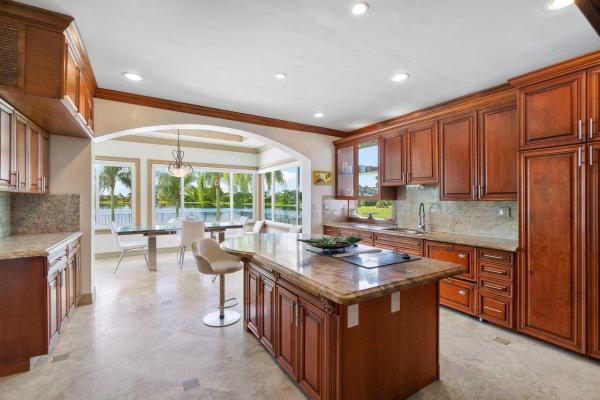 Lexington Of Sherbrooke, 6910 N Calumet Cir, Lake Worth, Florida 33467, image 1
