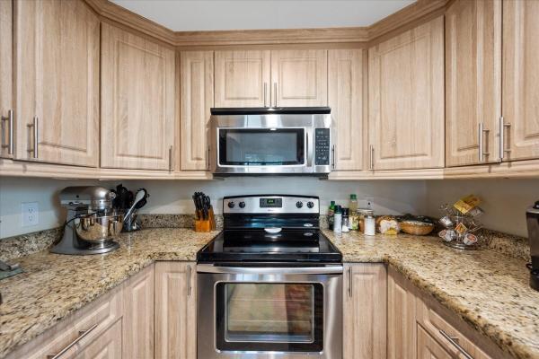 Park Pointe, 3301 Lucerne Park Dr, Greenacres, Florida 33467, image 1