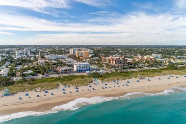 Pembridge At Lakes Of Delray, 15216 Lakes Of Delray Blvd #135, Delray Beach, Florida 33484, image 1