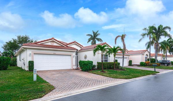 The Grove At Boynton Beach, 9845 Lemonwood Dr, Boynton Beach, Florida 33437, image 2