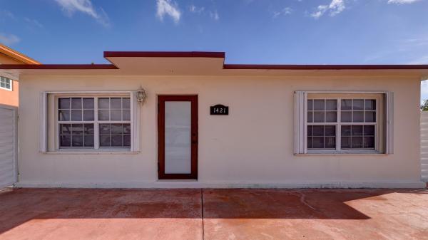 Sun Tan Village, 1421 E 9th Ct, Hialeah, Florida 33010, image 1