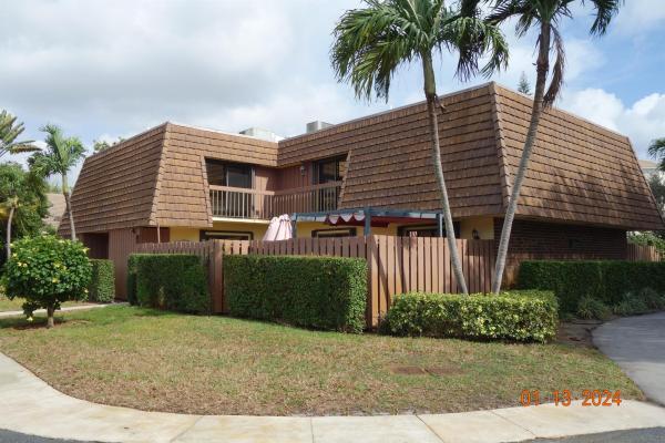 Atlantis Atriums, 7 Atrium Cir #B, Atlantis, Florida 33462, image 1