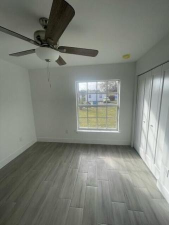 Laneharts, 121 NE 13th Ave, Boynton Beach, Florida 33435, image 2