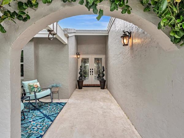 Cameo Woods, 22326 Cameo Dr W, Boca Raton, Florida 33433, image 3