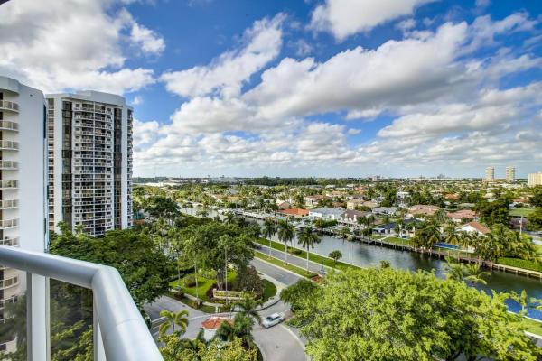 Harborside At The Waterways, 3640 Yacht Club Dr #1001, Aventura, Florida 33180, image 3