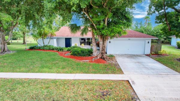 Eastwood Of Wellington, 1941 Shower Tree Way, Wellington, Florida 33414, image 2