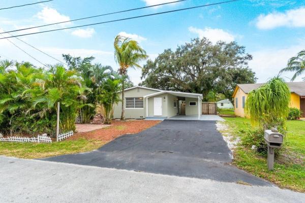 Nikanders, 913 Mathis St, Lake Worth Beach, Florida 33461, image 1