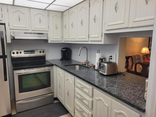 Village Royale Greenbriar, 2515 NE 1st Ct #112, Boynton Beach, Florida 33435, image 2