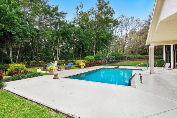 Frenchman's Creek Beach & Country Club, 3682 Toulouse Dr, Palm Beach Gardens, Florida 33410, image 1