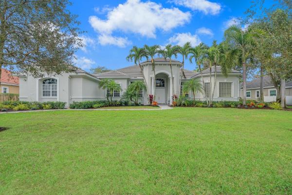 Binks Estates, 887 Forest Glen Ln, Wellington, Florida 33414, image 1