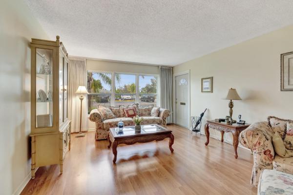 High Point Of Delray 3, 822 W High Point Dr #B, Delray Beach, Florida 33445, image 2