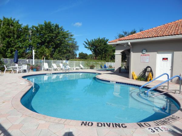 Royal Lakes, 10591 Sunset Isles Ct, Boynton Beach, Florida 33437, image 1