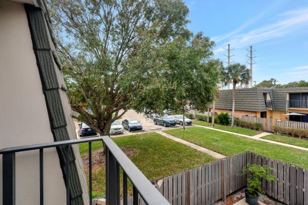 Village Of Sandalwood Lakes, 2211 22nd Way, West Palm Beach, Florida 33407, image 3