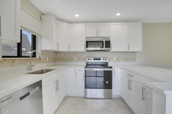 Cherry Lane Townhomes, 4593 Cherry Rd, West Palm Beach, Florida 33417, image 2