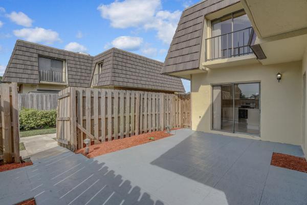 Cherry Lane Townhomes, 4593 Cherry Rd, West Palm Beach, Florida 33417, image 1