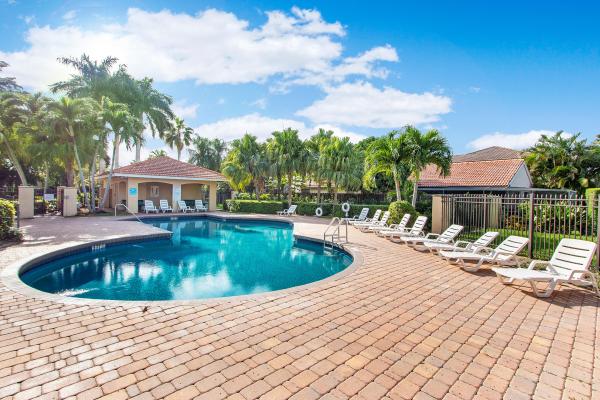 Wellington Lakes, 1752 Pierside Cir, Wellington, Florida 33414, image 3