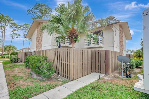 Surrey Woods, 2817 Stoneway Ln #Unit # A, Fort Pierce, Florida 34982, image 1