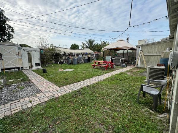 Golfview Heights, 2321 Redwood Rd, West Palm Beach, Florida 33409, image 1