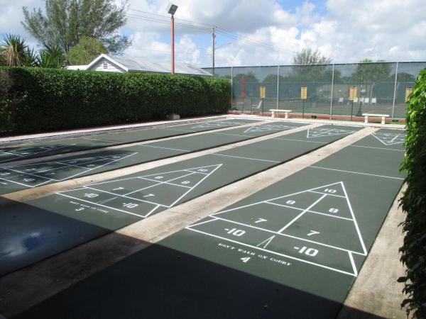 Golden Lakes Village, 160 Lake Meryl Dr, West Palm Beach, Florida 33411, image 1