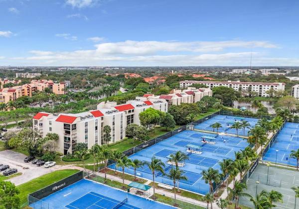 Lavers Resort & Racquet Club, 825 Egret Cir #406, Delray Beach, Florida 33444, image 2