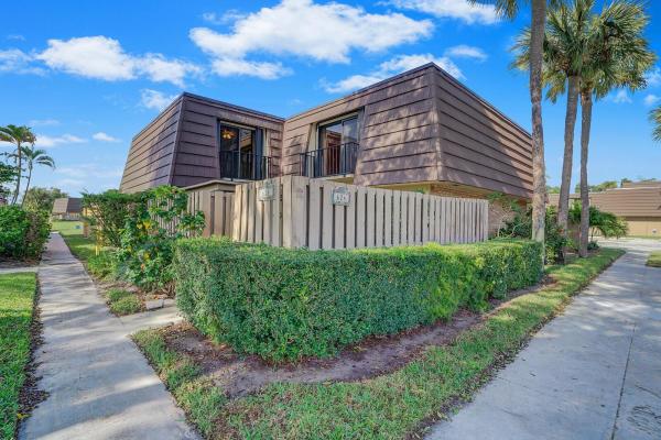 Sandalwood Estates, 624 6th Ct, Palm Beach Gardens, Florida 33410, image 1