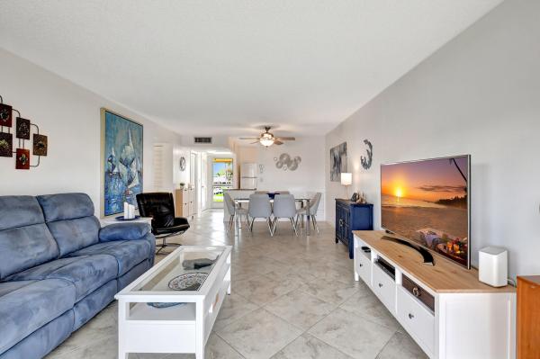 The Pines Of Delray, 2300 Del Aire Blvd #204, Delray Beach, Florida 33445, image 3