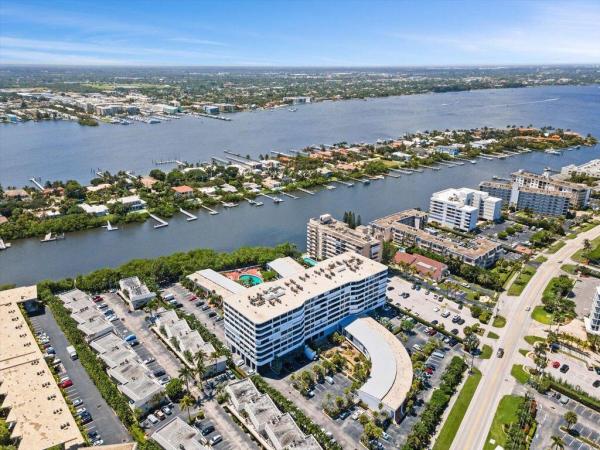 Mayfair House, 3589 S Ocean Blvd #906, South Palm Beach, Florida 33480, image 2