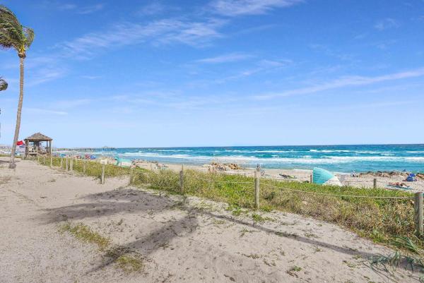 The Beach House, 330 SE 20th Ave #305, Deerfield Beach, Florida 33441, image 1